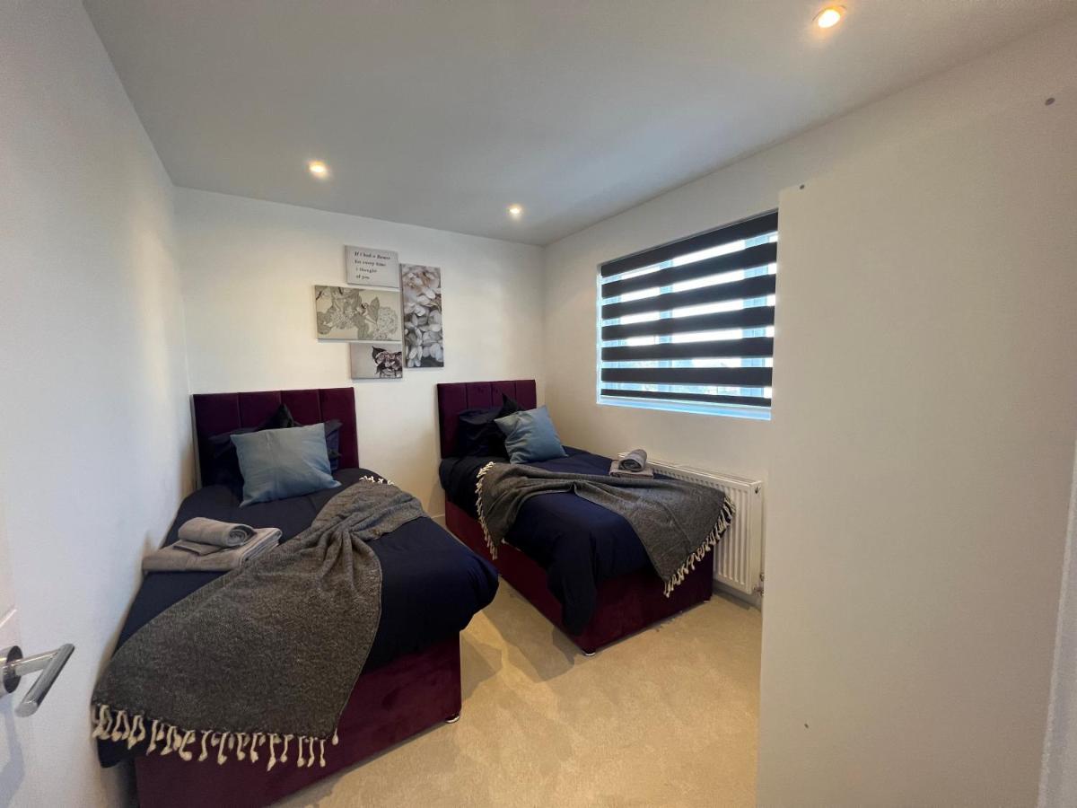 Star London Station Road 3-Bed Haven Apartment Exterior photo
