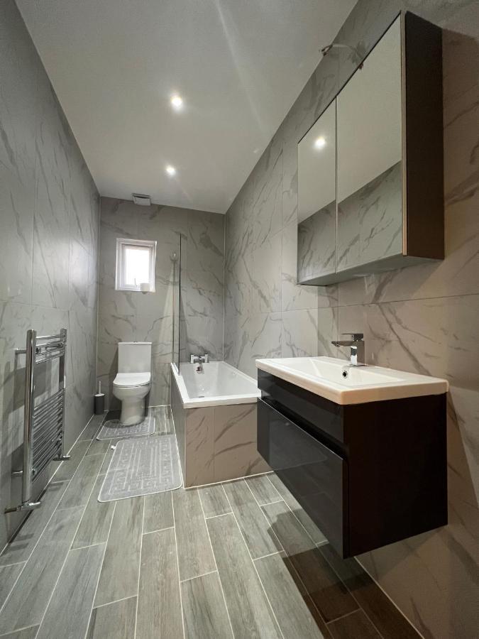 Star London Station Road 3-Bed Haven Apartment Exterior photo